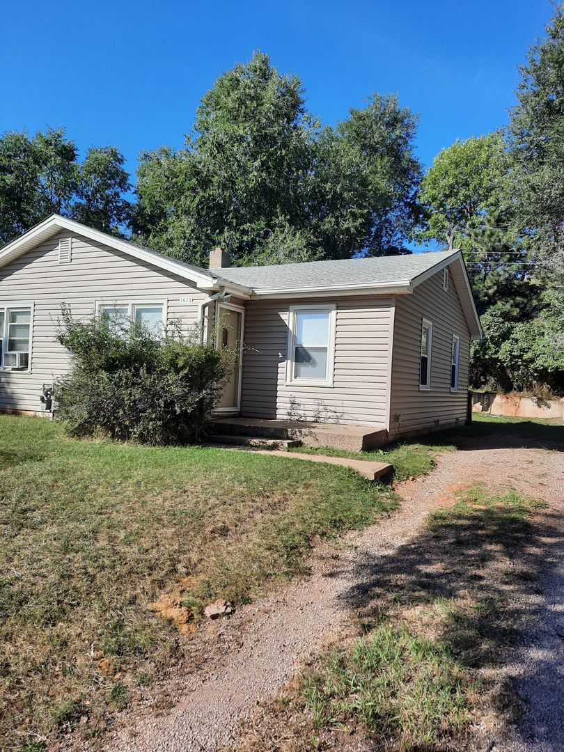 Rapid City House: 1623 Boulder St