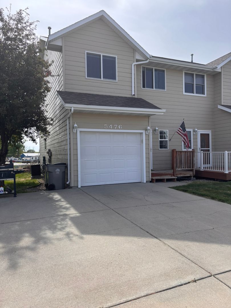 Rapid City House: 5476 Savannah St
