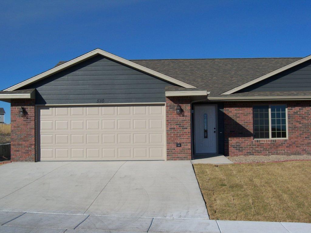 Rapid City House: 512 Sapphire Lane
