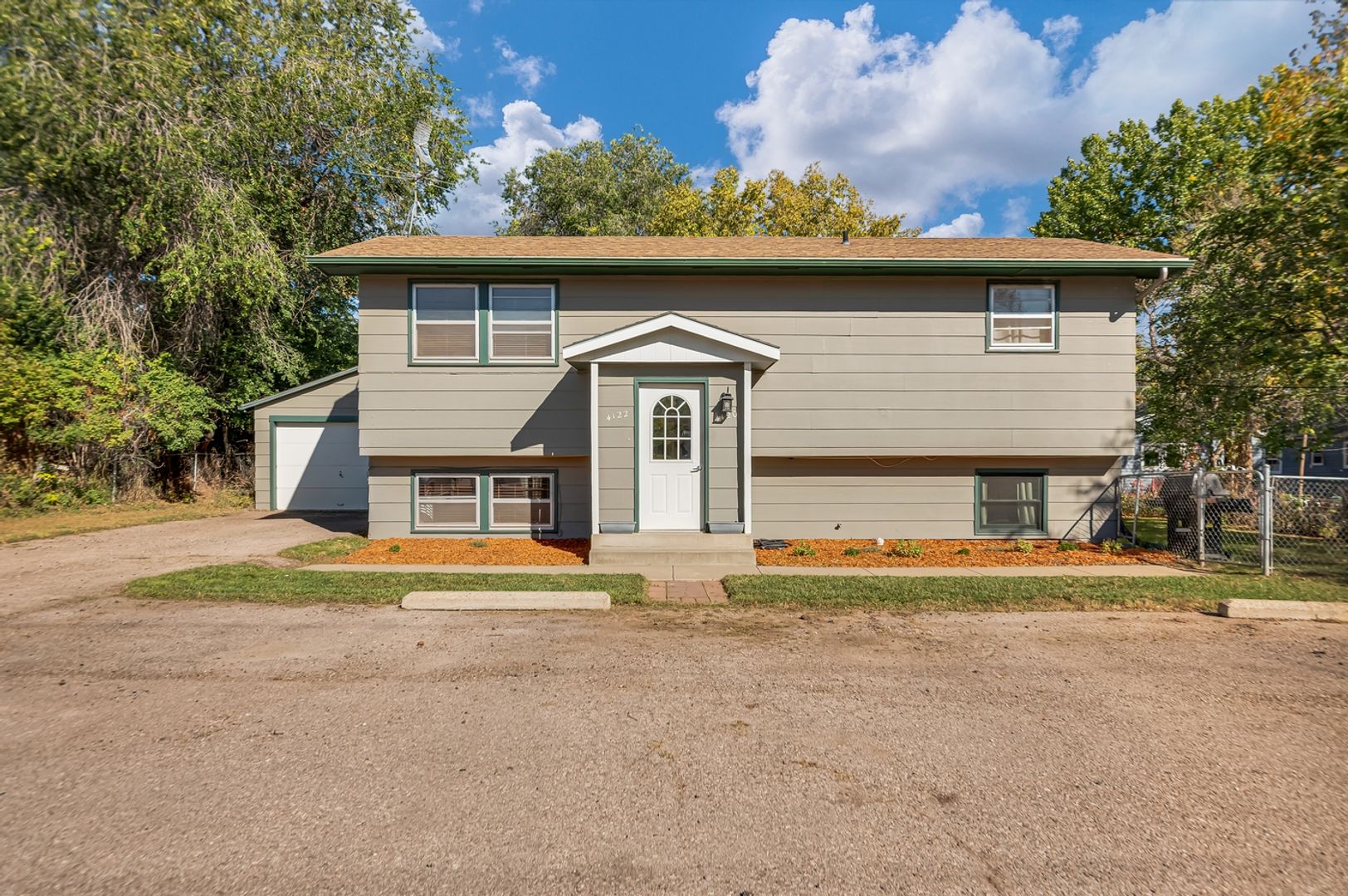 Rapid City Apartment: 4120 Lakeview Dr