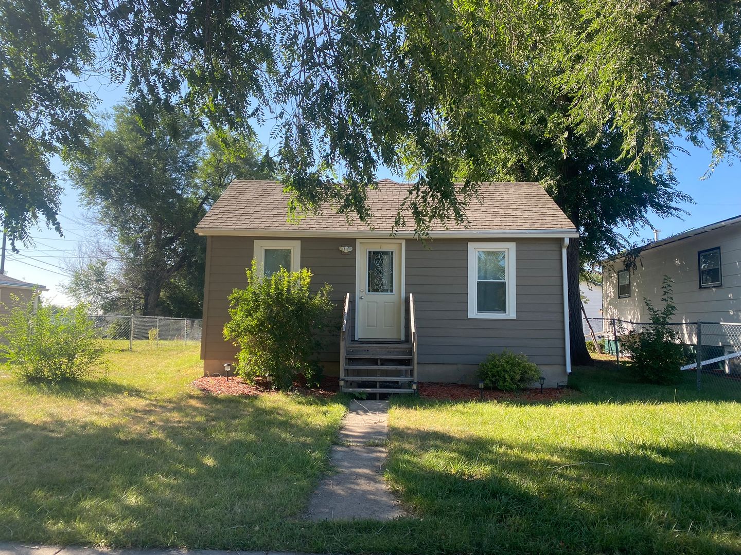 Rapid City House: 117 E Monroe St