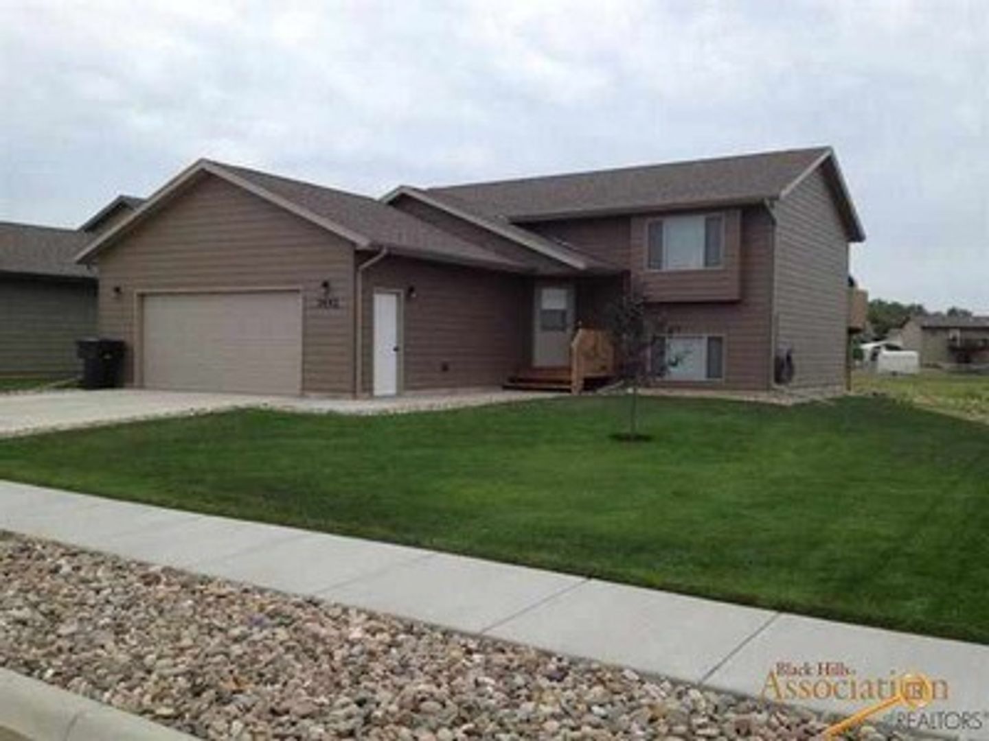Rapid City House: 3492 Knuckleduster Rd