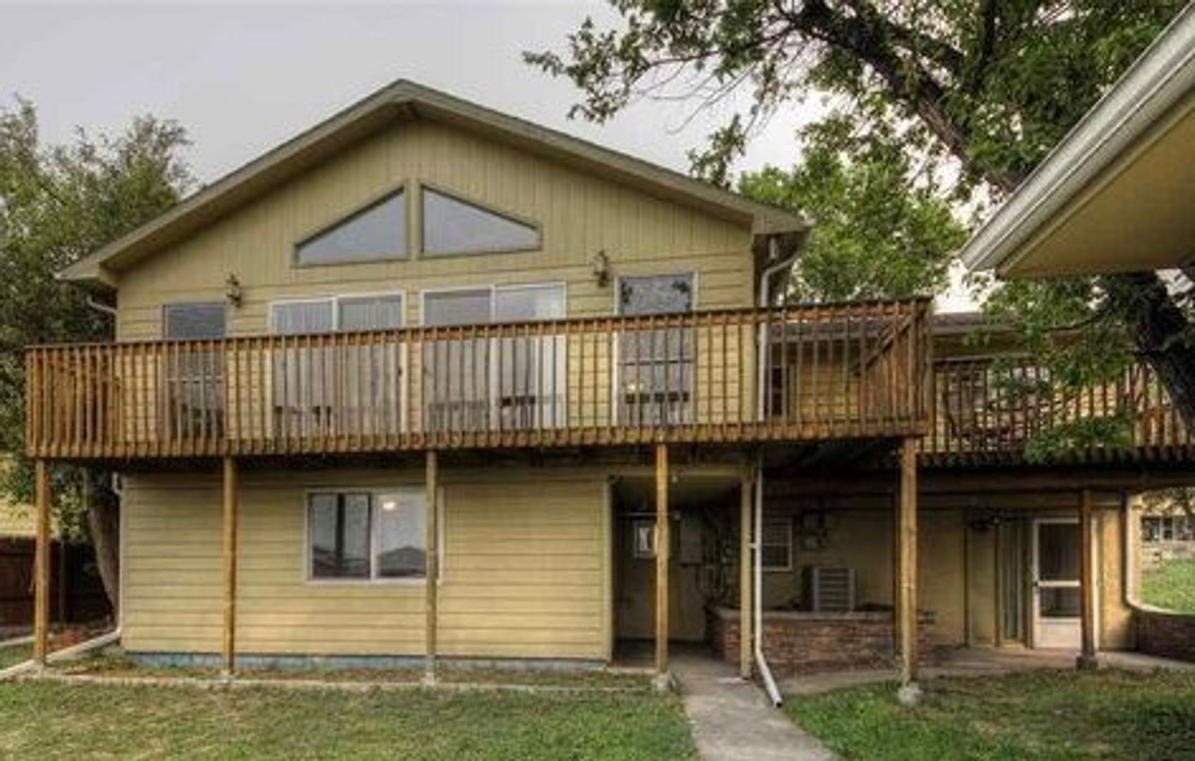Rapid City Apartment: 123 E Custer St