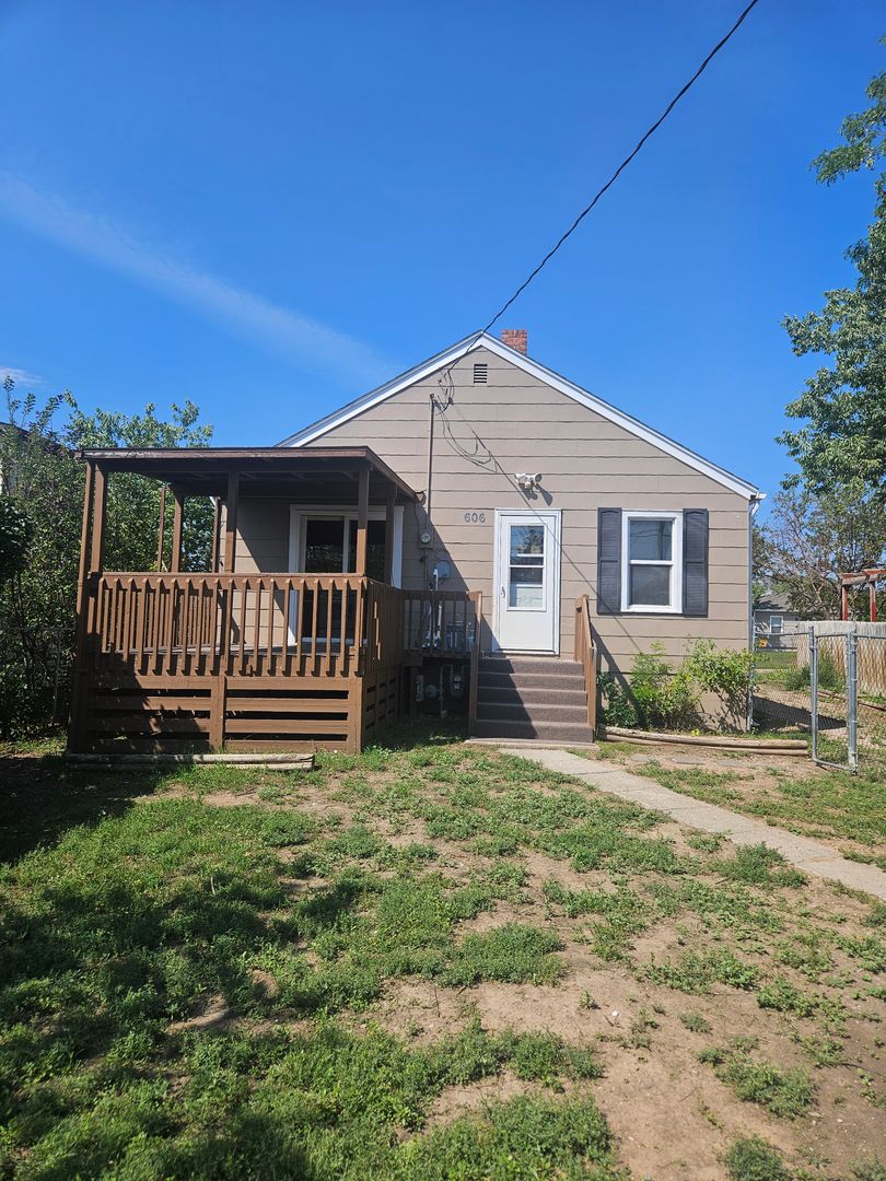 Rapid City House: 606 Haines