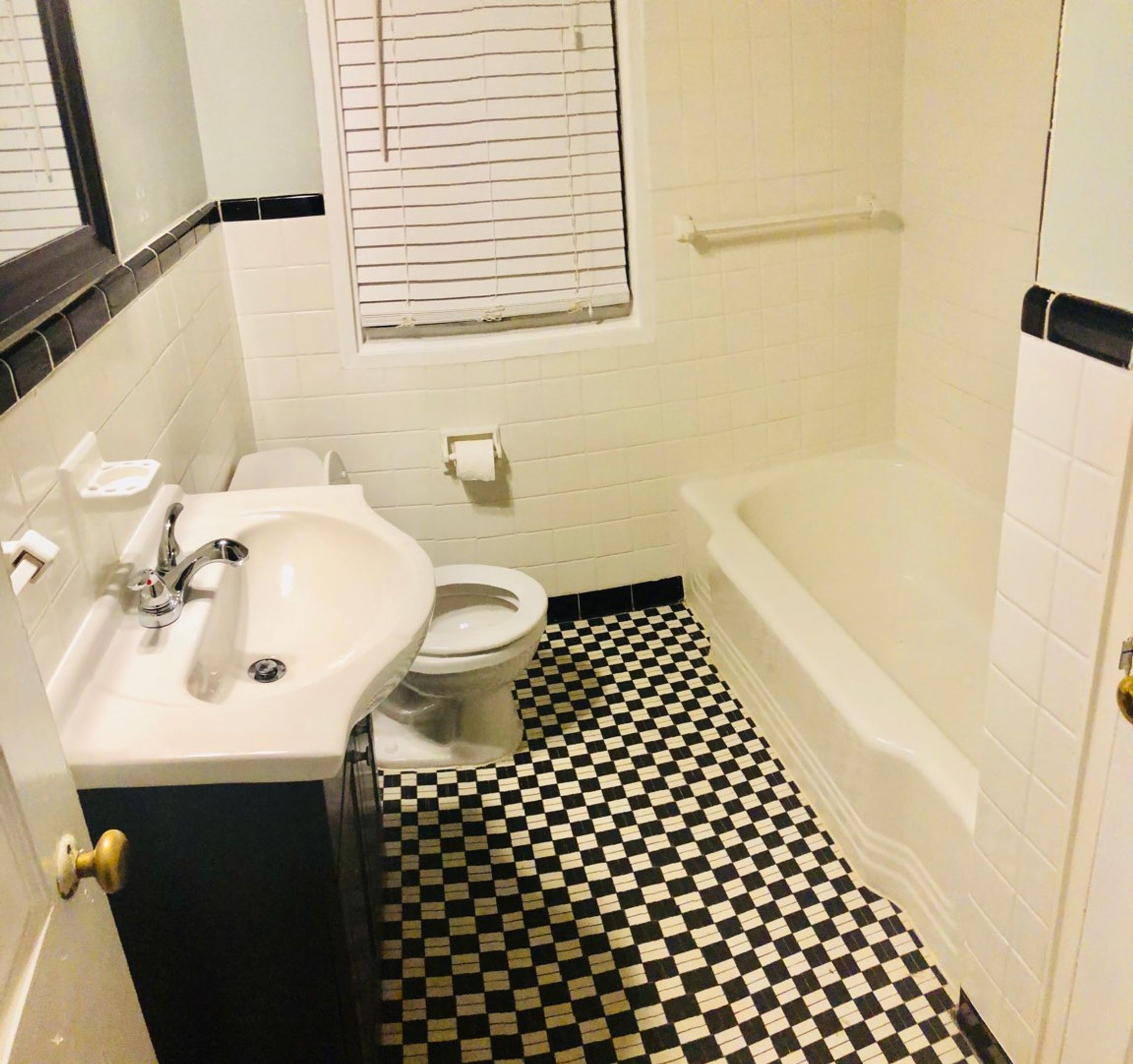 Birmingham Apartment: 4243 4th Avenue South