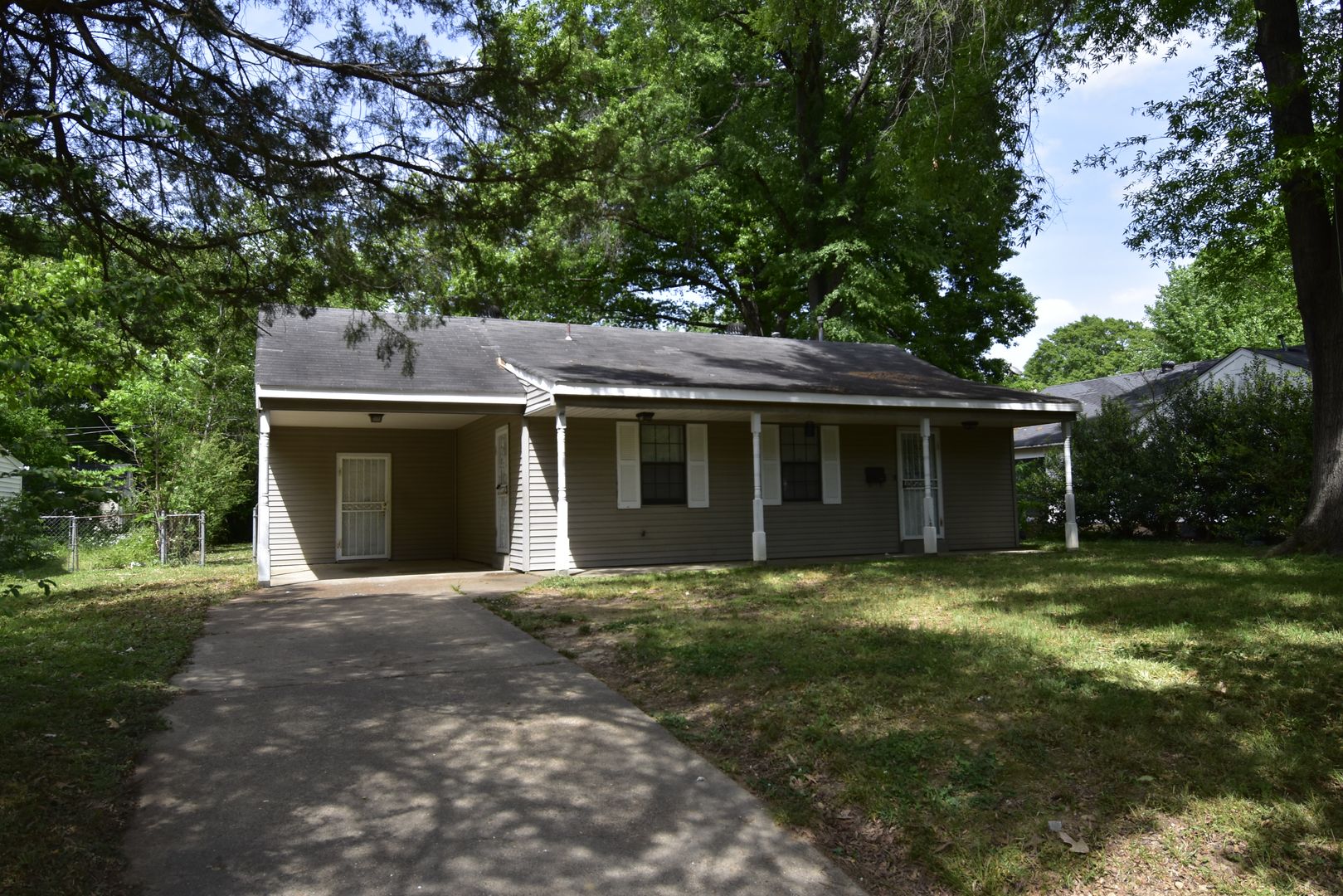Memphis House: 4374 Shelbourne Drive,