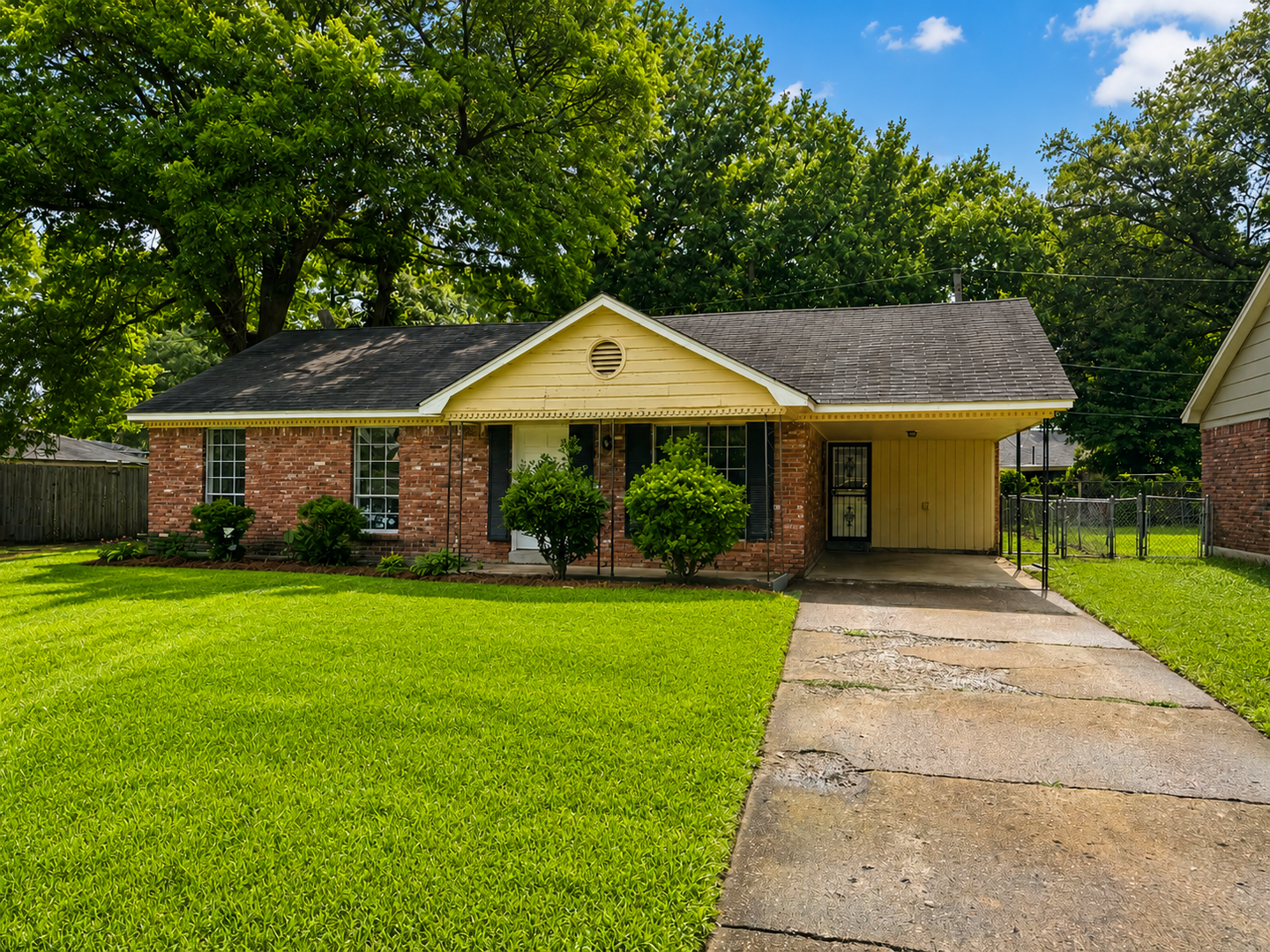 Memphis House: 2858 Phyllis Cove Memphis, TN  38118