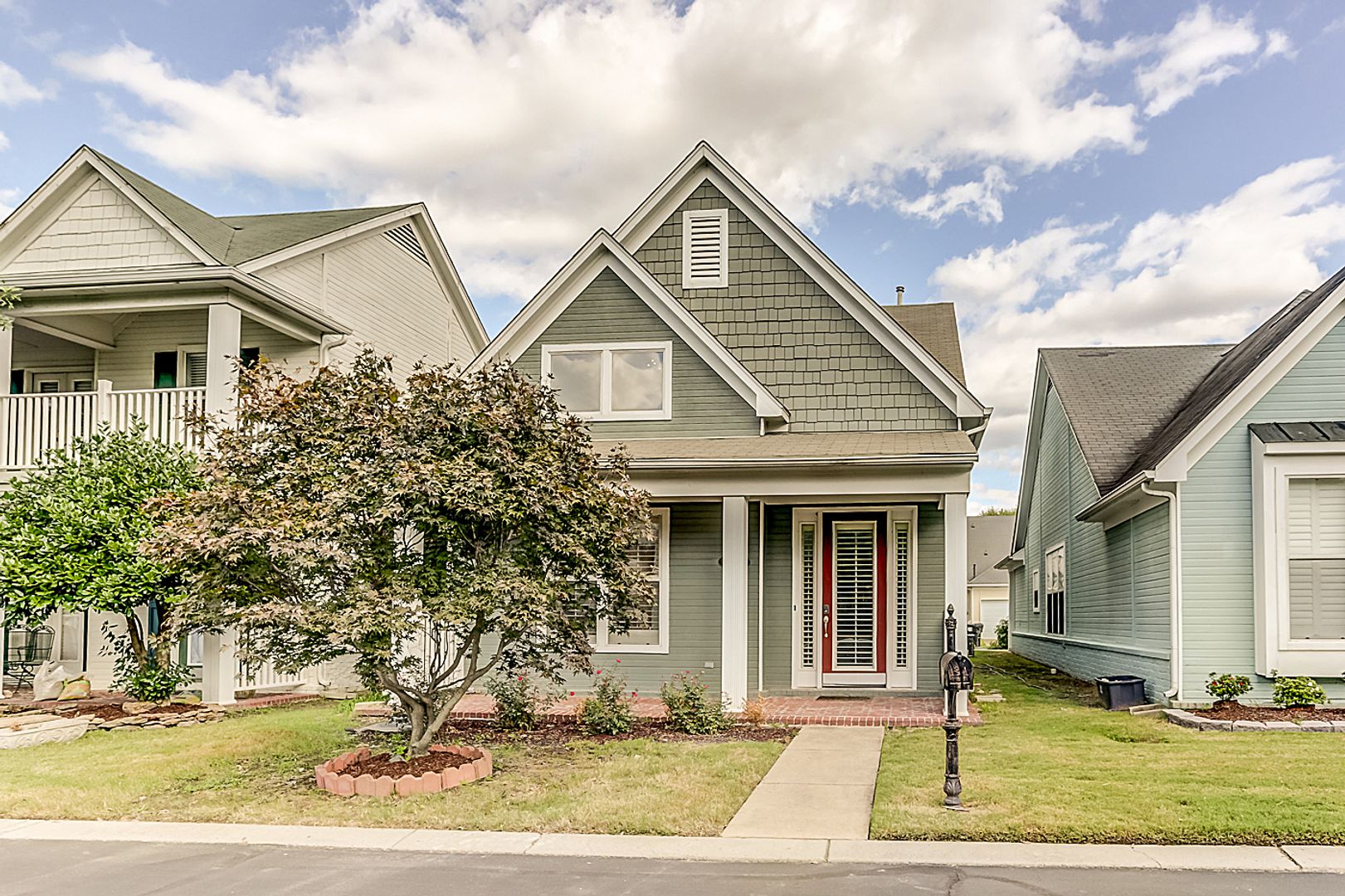 Memphis House: 1338 Harbor Park Dr