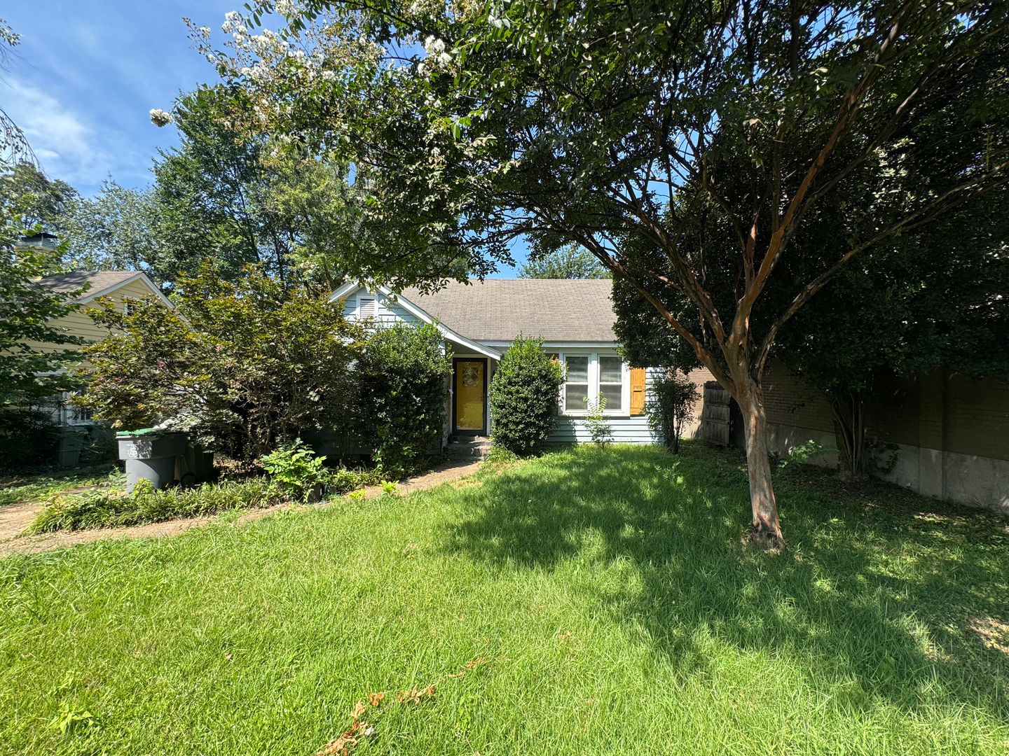 Memphis House: 129 South Holmes Street,