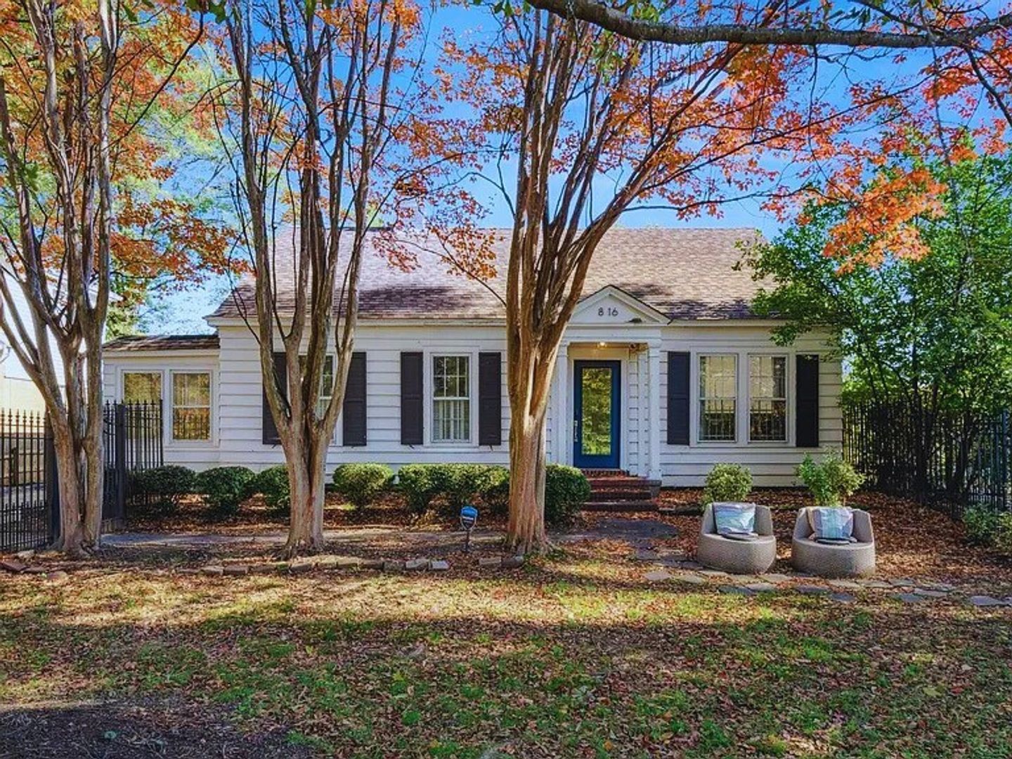 Memphis House: 816 Charles Place,