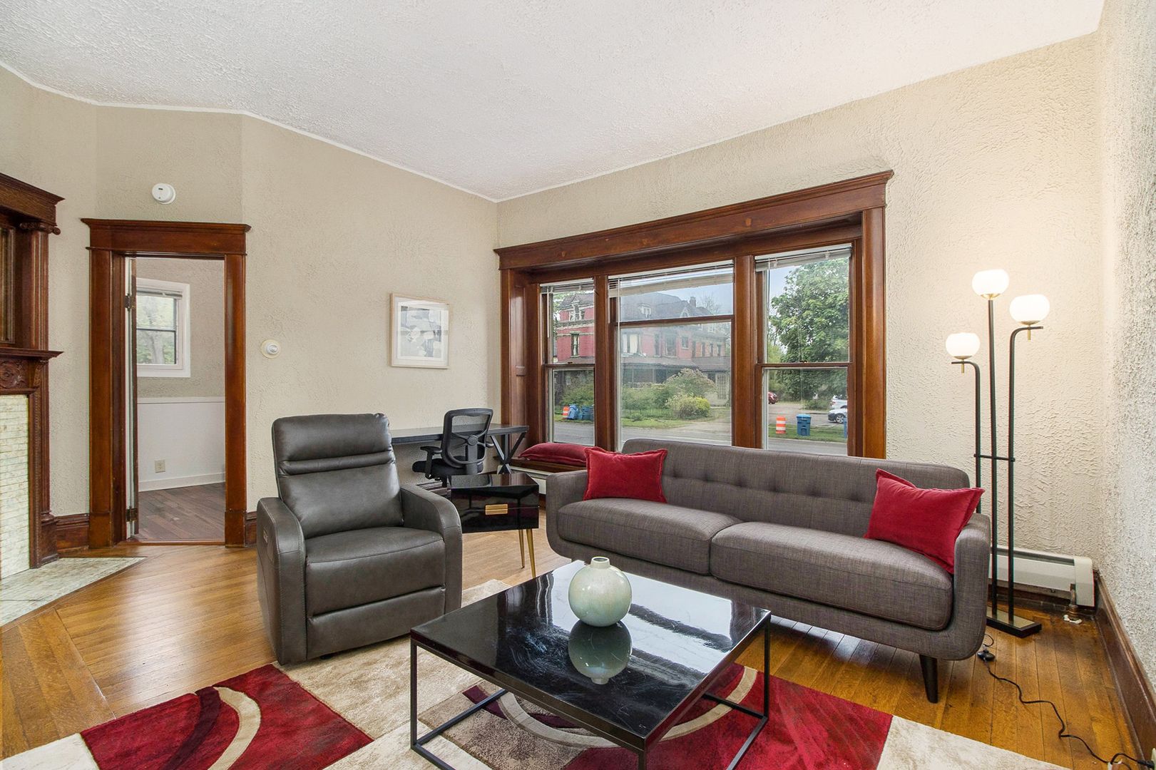 Beautifully Remodeled Furnished One Bedroom in Sloan with tons of windows and old world charm!