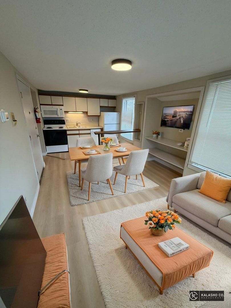 YPSILANTI Apartment: 701 - 705 EMMET ST