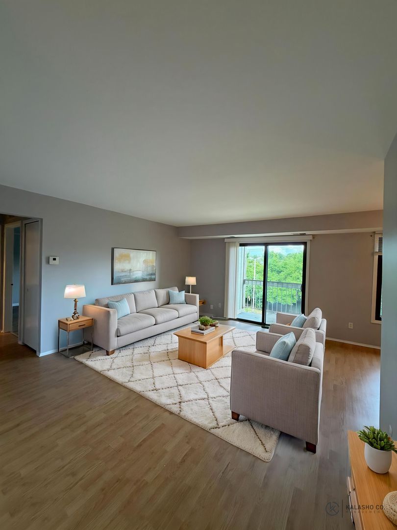 FARMINGTON HILLS Condo: 30535 WEST 14 MILE ROAD