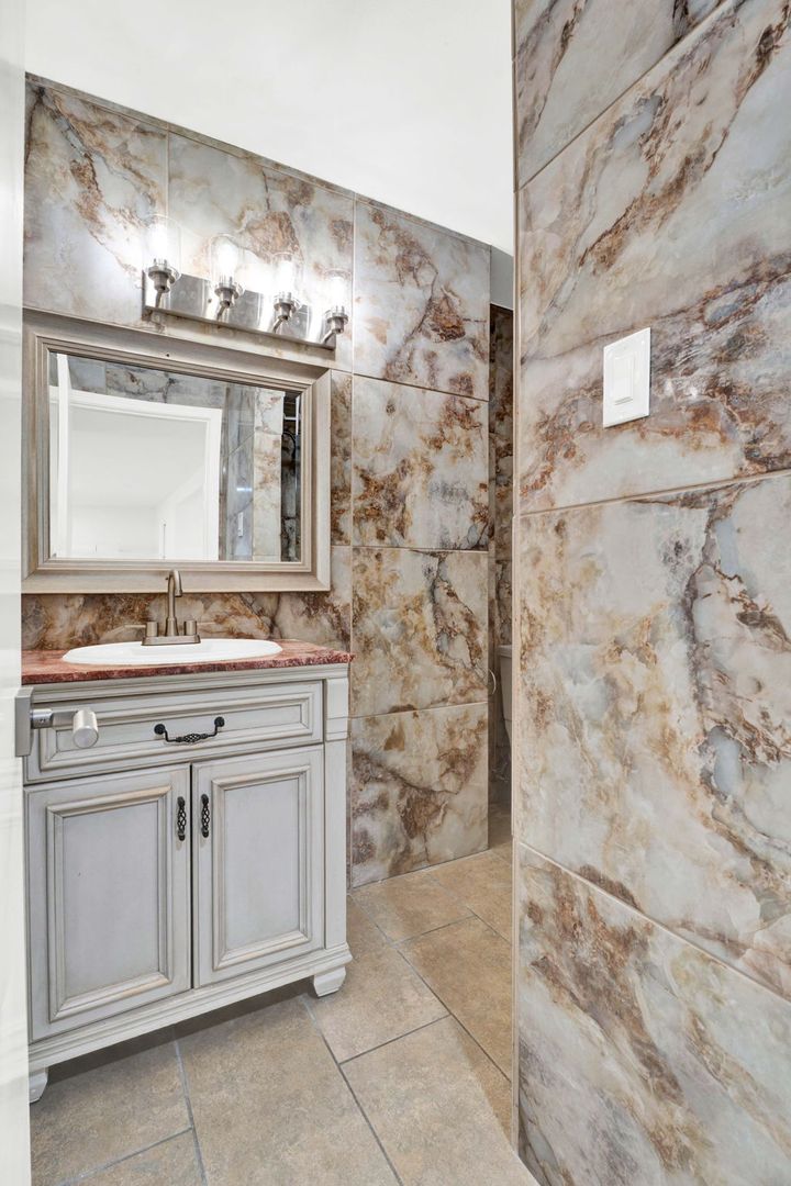 915 JAMES LLC 27 of 35