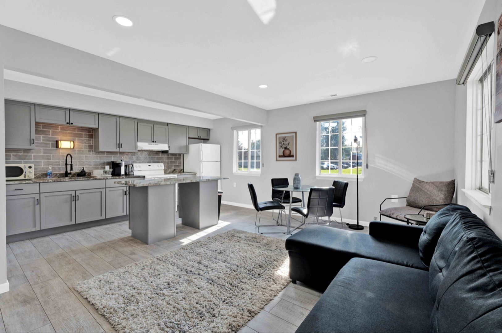 CLINTON TWP Apartment: 23225 DEANHURST ST