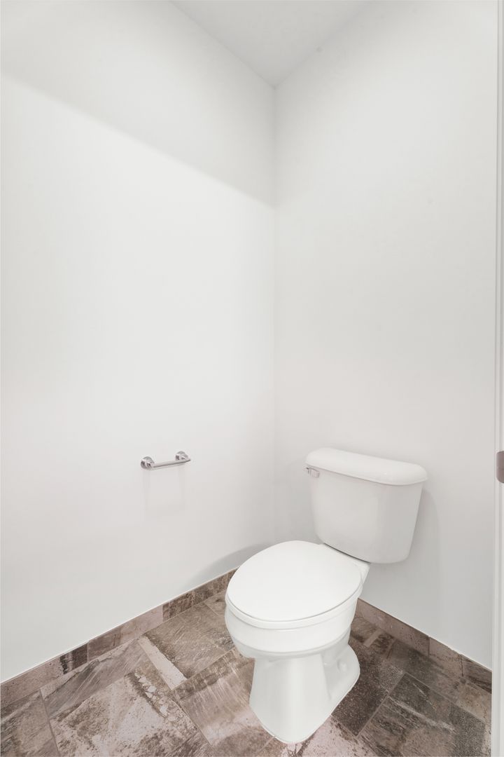 IRONGATE RESIDENCES, LLC 3 of 45