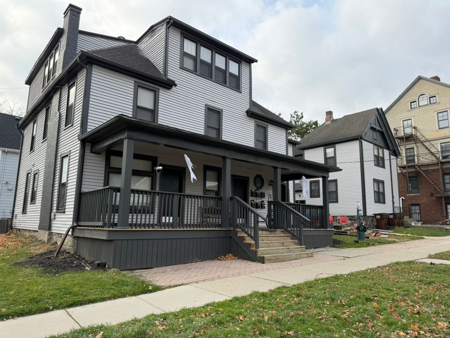 YPSILANTI Apartment: 701 EMMET ST