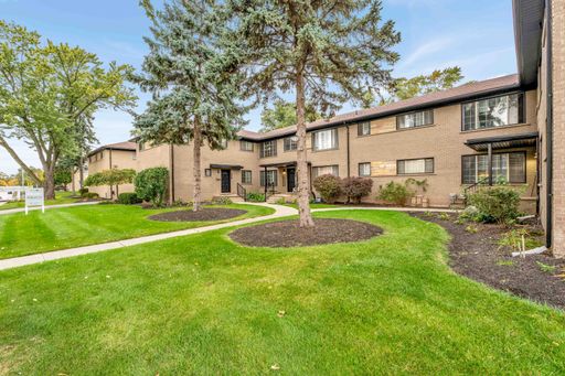 3BD | 1.5BTH TOWNHOME FOR LEASE - RENOVATED 2026 - BIRMINGHAM, MI (Move-In Special) – photo 1