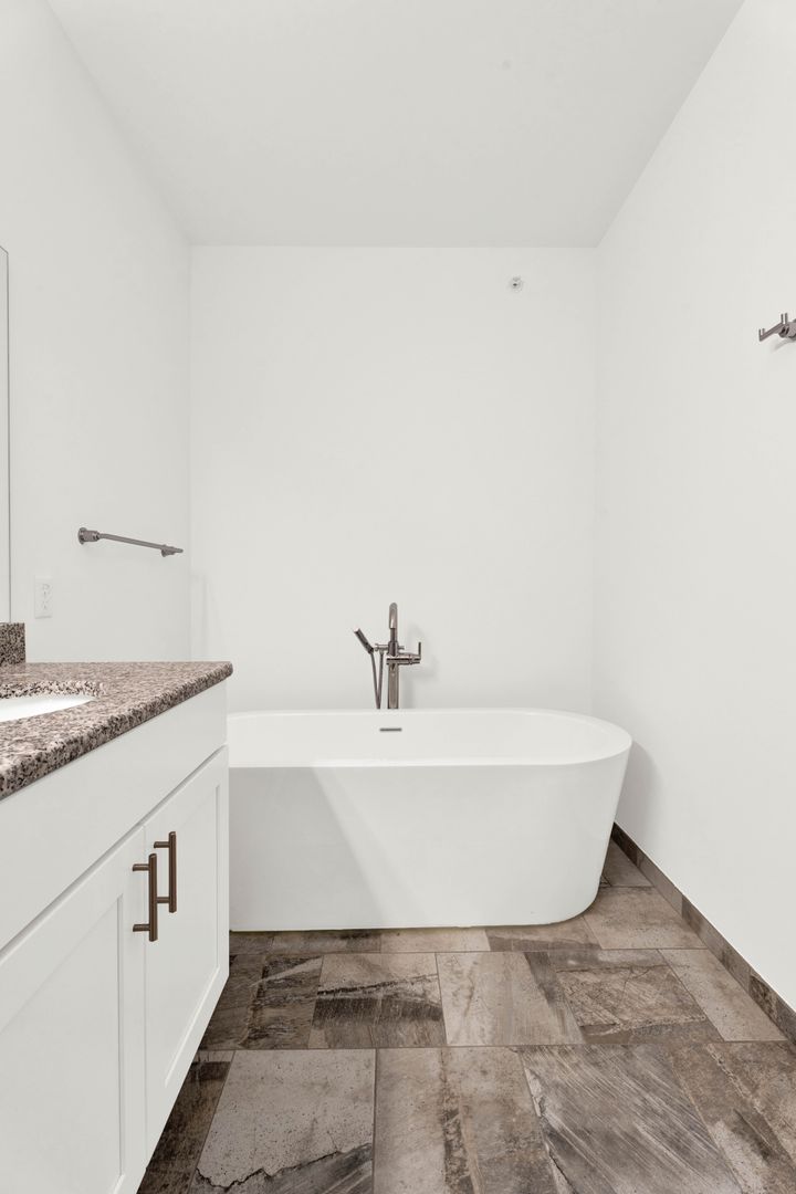 IRONGATE RESIDENCES, LLC 24 of 45
