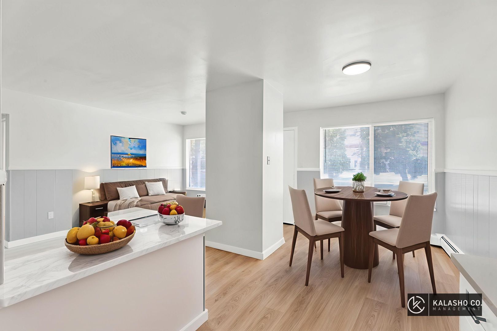 SOUTH LYON Apartment: 151 E MCHATTIE ST