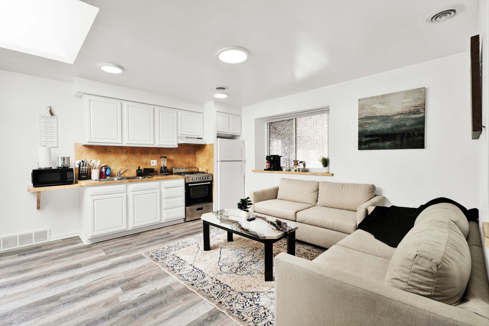 HAMTRAMCK Apartment: 9731 JOSEPH CAMPAU STREET