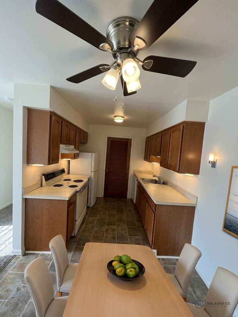 FRASER Apartment: 18600 E. 14 MILE RD