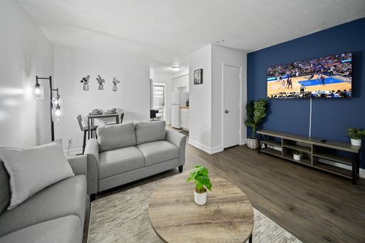 1BD - 1BATH - RENOVATED - ROYAL OAK, MI | $999 Move-In Special Same day – photo 1
