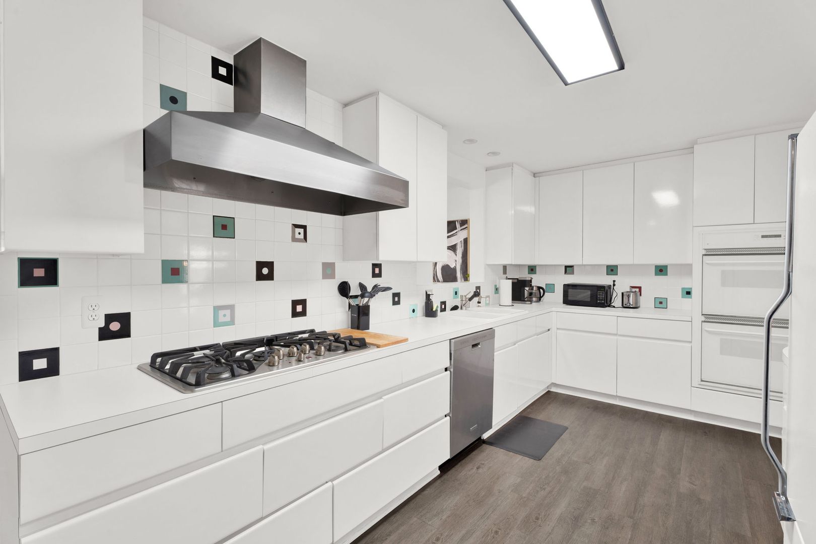 6060 FRANKLIN HOUSE * 8 of 8