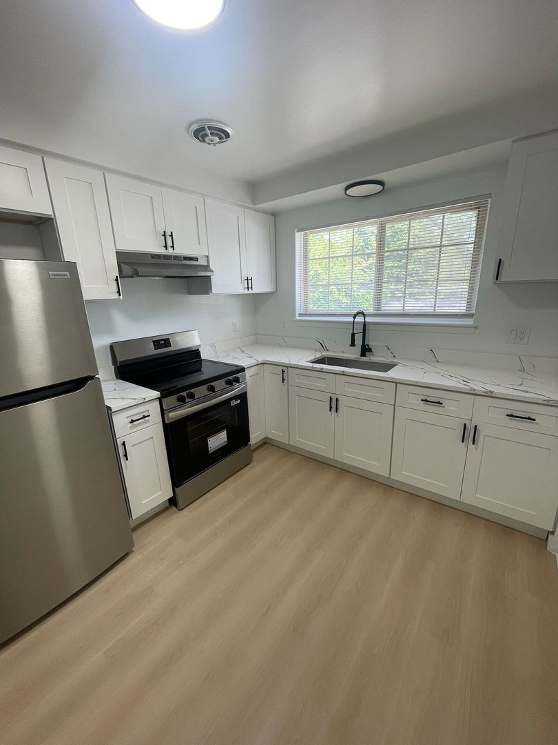 2101 BIRMINGHAM GROUP LLC 7 of 12