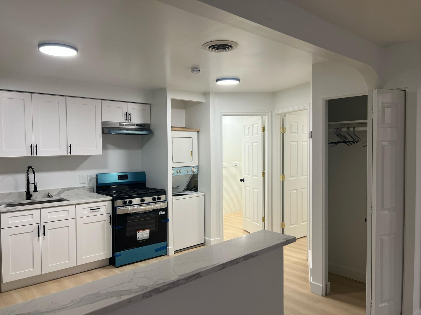 HAMTRAMCK Apartment: 9731 JOSEPH CAMPAU STREET