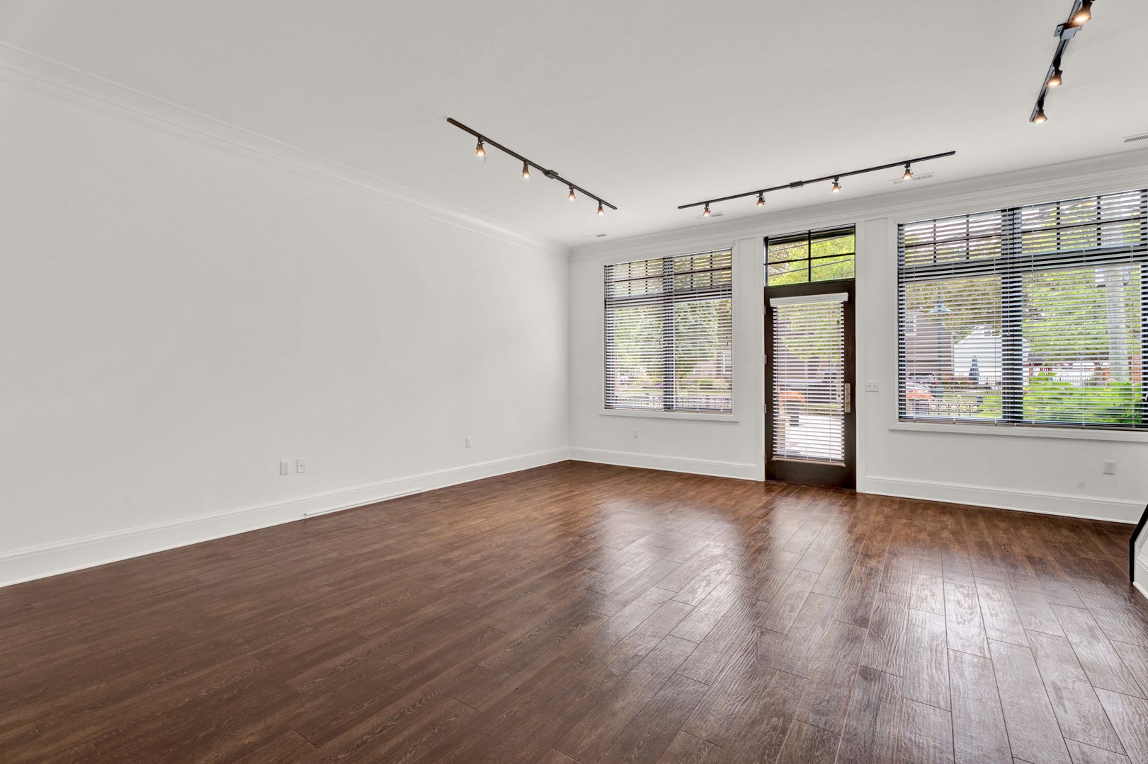 IRONGATE RESIDENCES, LLC 10 of 45