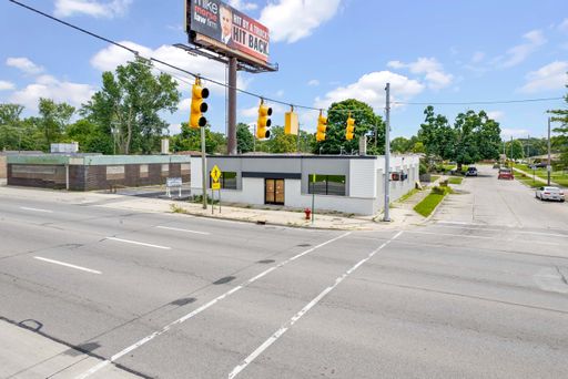 Retail Space For Lease - New Development - Prime 8 Mile Corner – photo 1