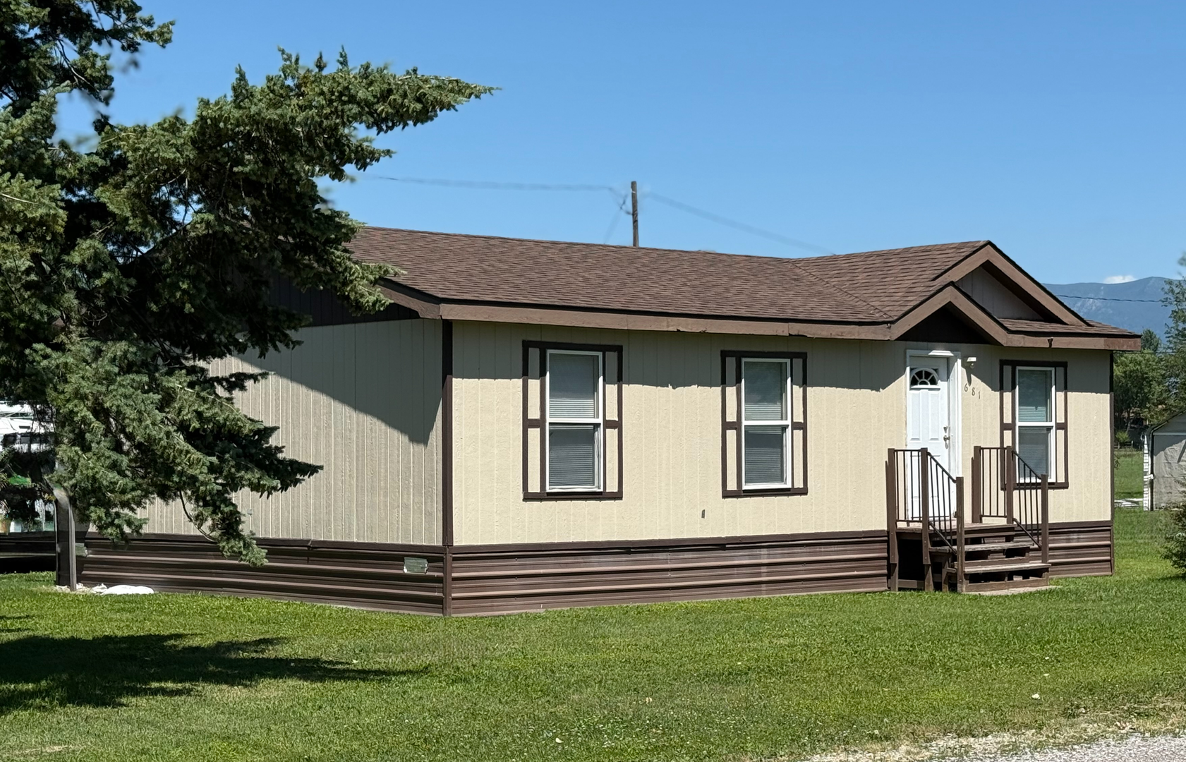 Kalispell House: 681 Scenic Drive