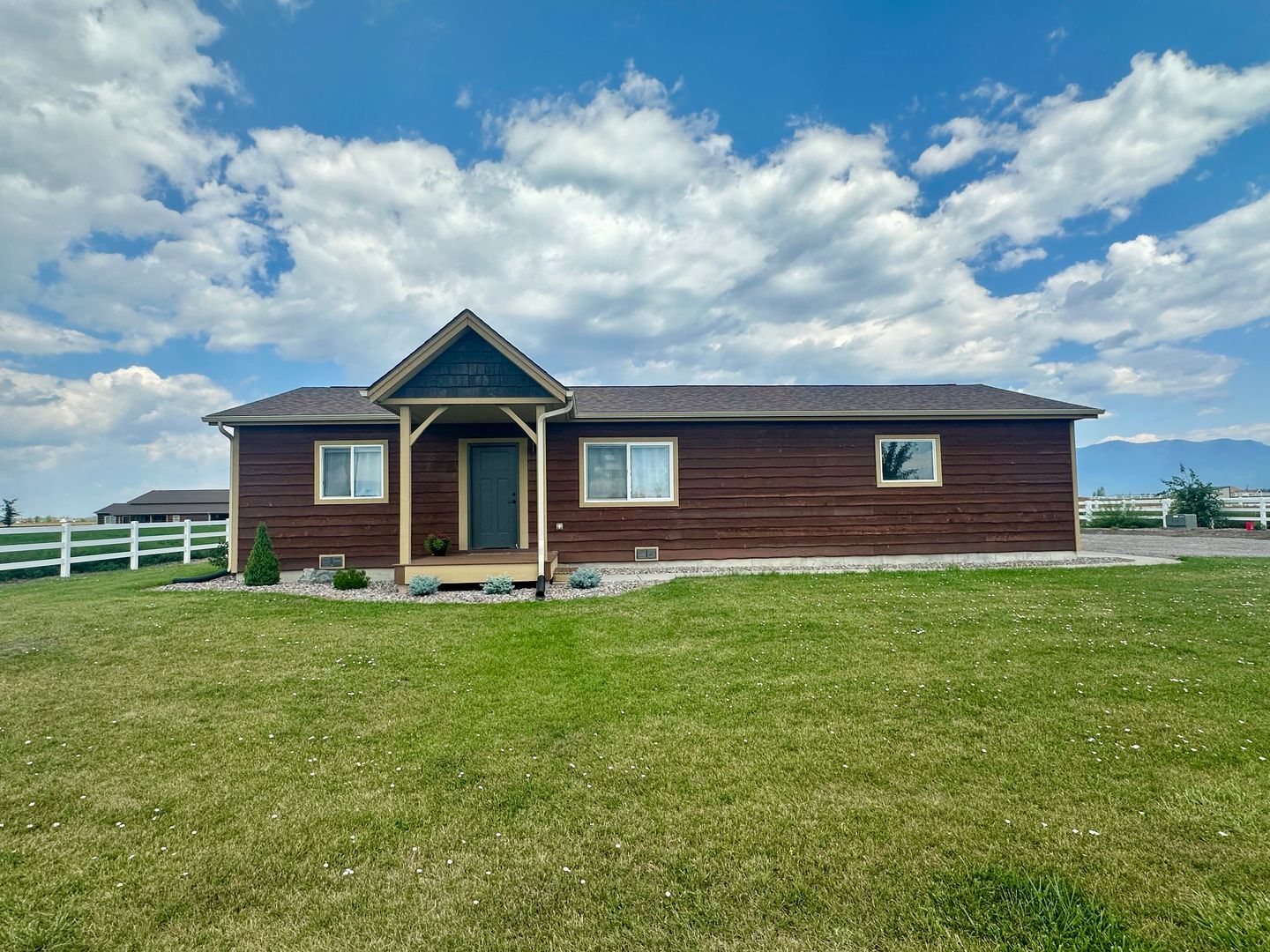 Kalispell House: 788 Manning Rd