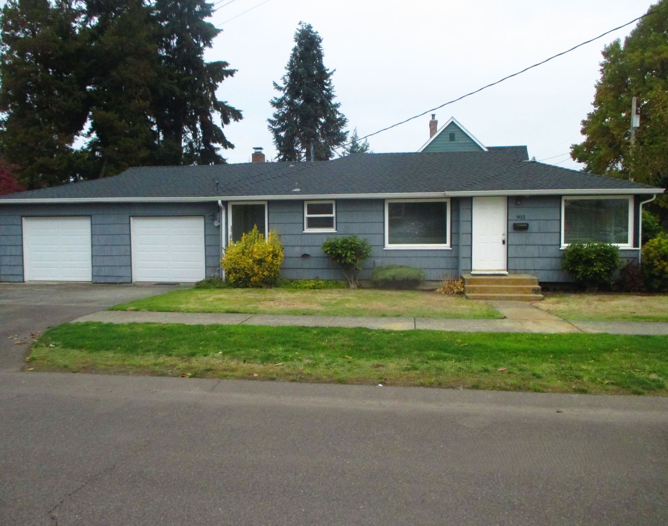 Puyallup House: 903 5th Ave NW