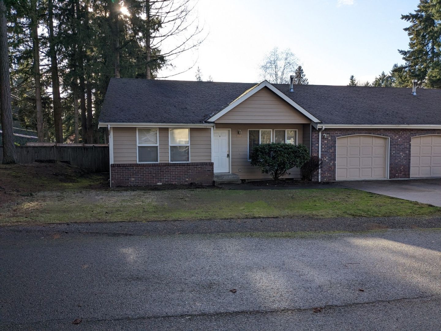 Puyallup Apartment: 8512 123rd St Ct E