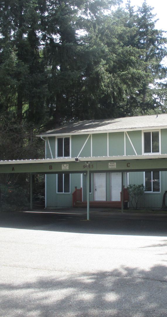 University Place Apartment: 9415 43rd St Ct W