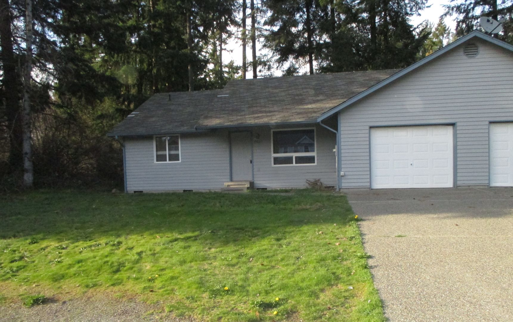 Bonney Lake Apartment: 19003/05 - 107th St E