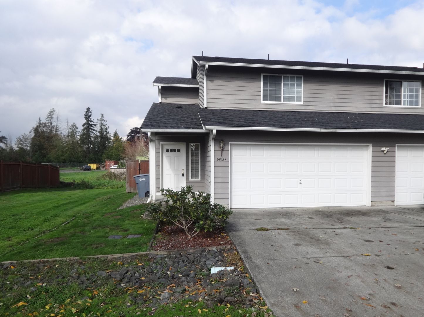 Puyallup Apartment: 14923 94th St Ct E