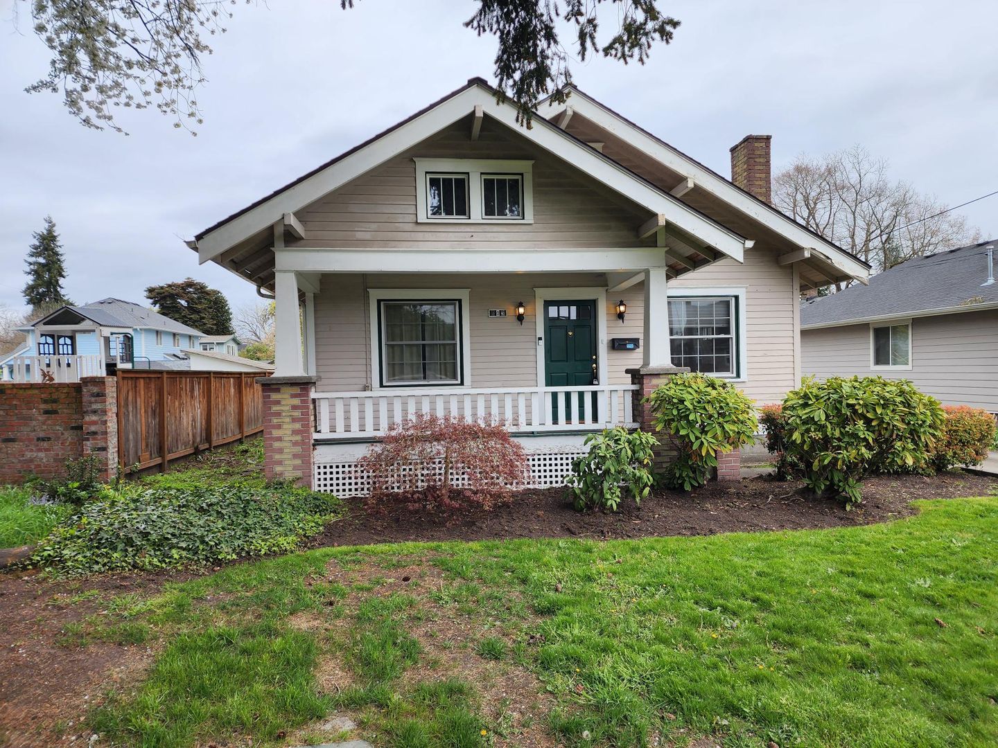 Puyallup House: 609 5th Ave NW