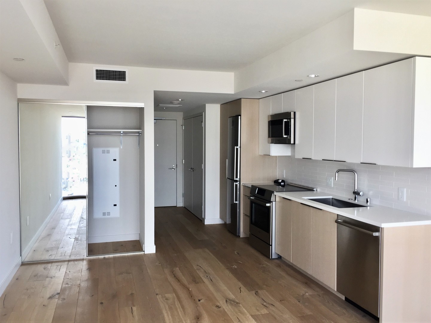 Honolulu Condo: 1001 Queen Street #1211