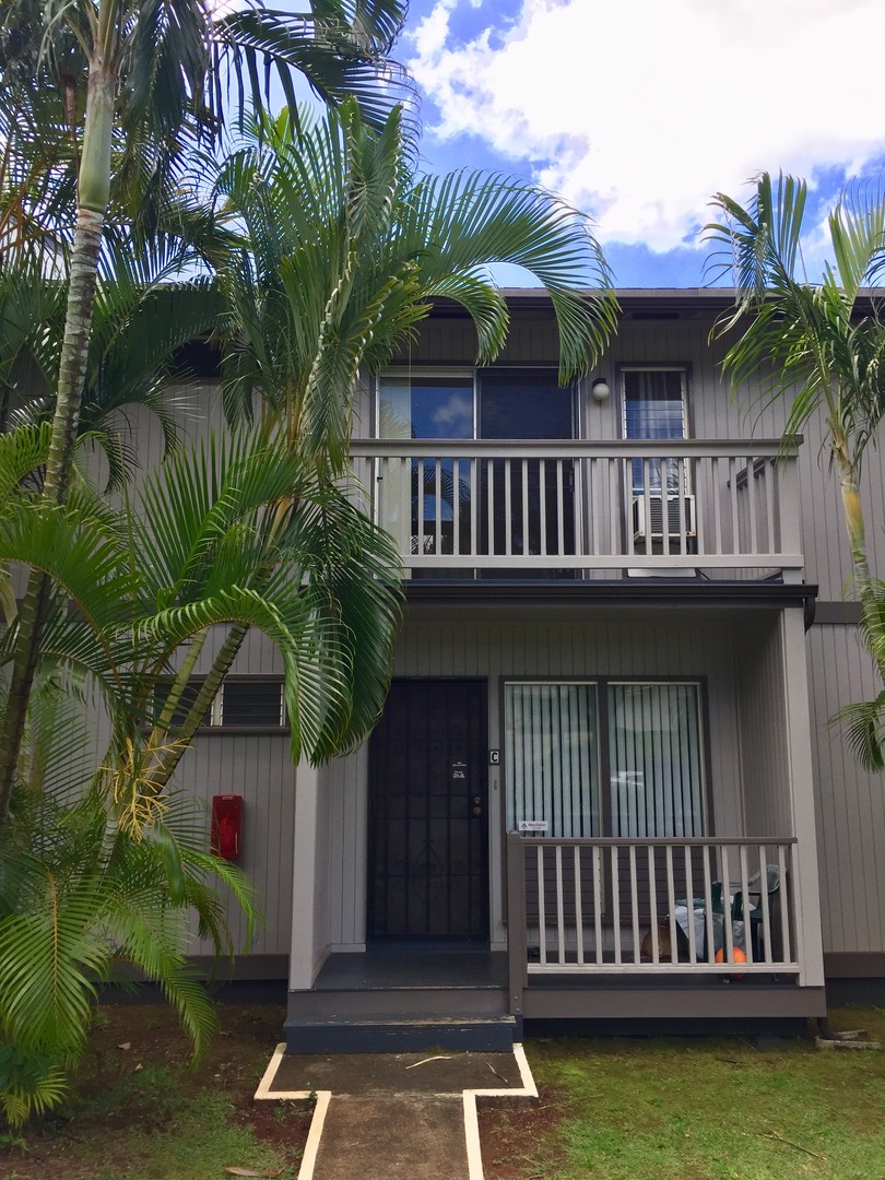 Aiea Townhome: 98-945 C Kaonohi St #114