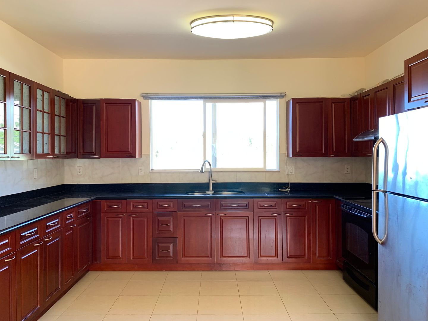Honolulu House: 2139 Mahalo St #A