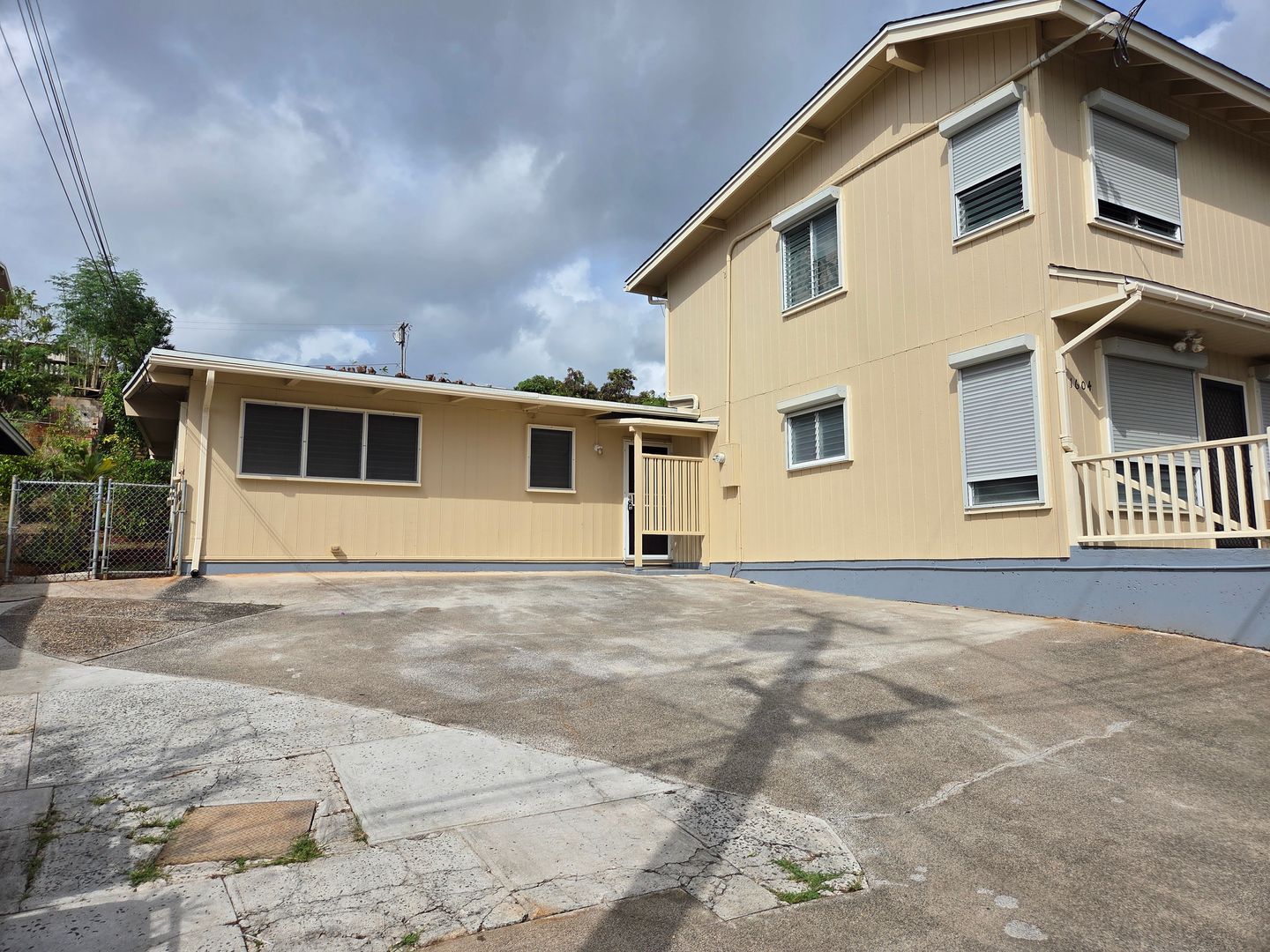Pearl City House: 1604 Hoolana Street