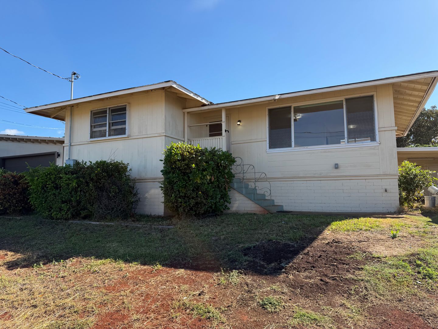 Pearl City House: 1321 Hookano Street