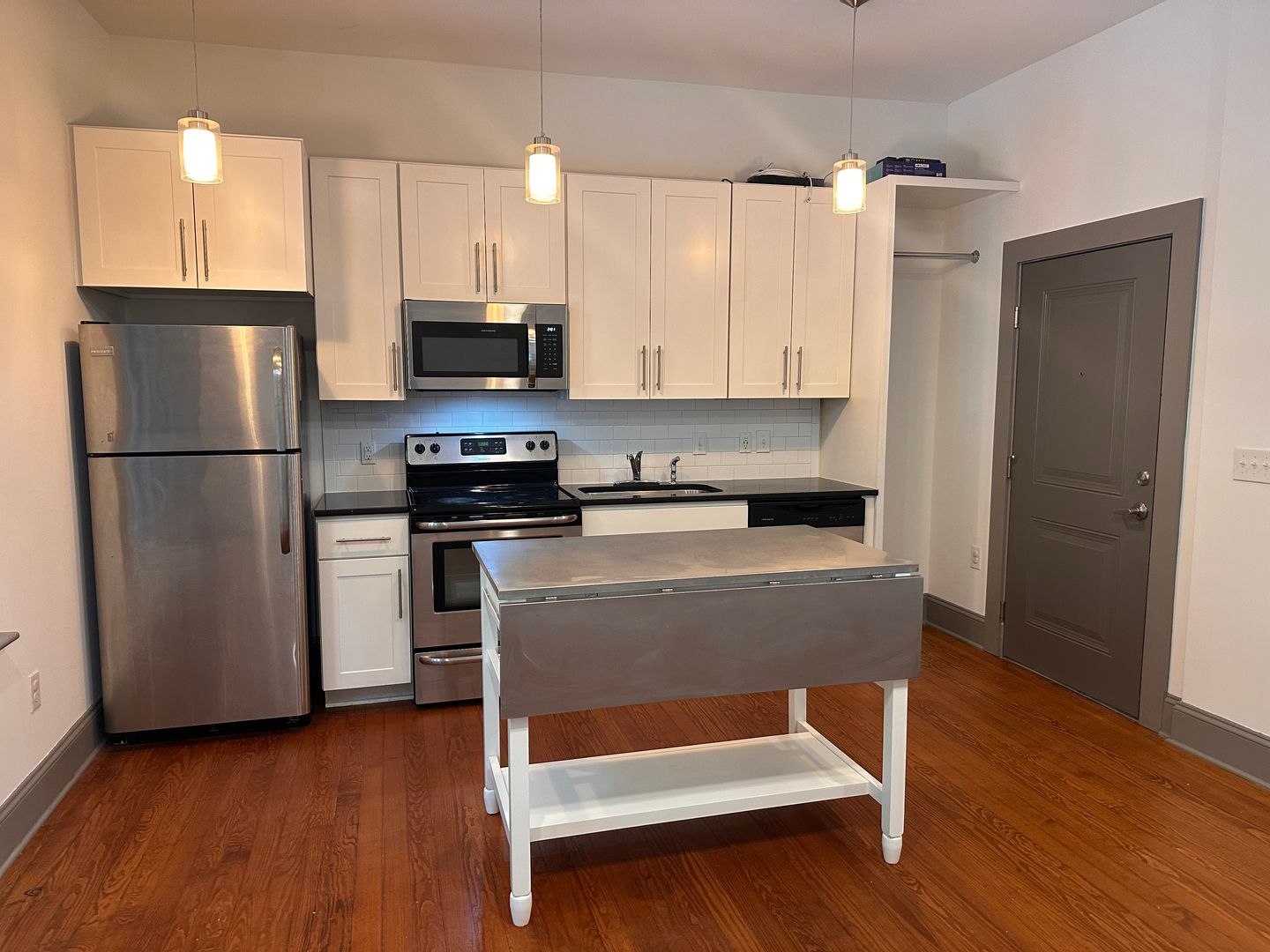 Richmond Apartment: 116 N 3rd St