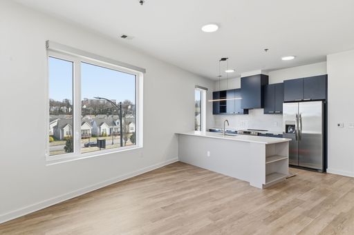 Modern Corner 1-Bed/1-Bath Luxury Apartment in Rockets Landing. Available Now and First month is on us! – photo 1