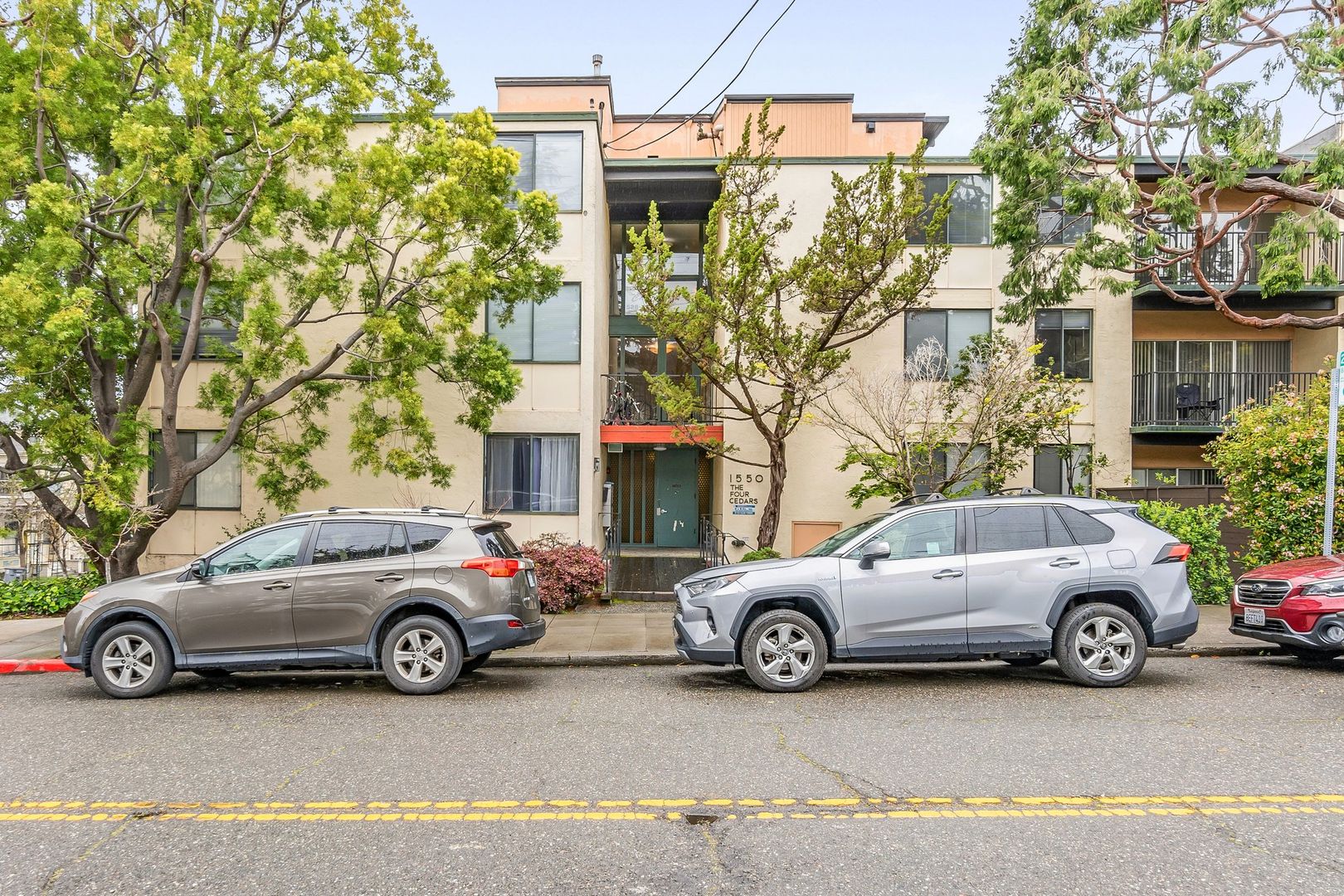 Berkeley Apartment: 1550 Walnut St Apt 04
