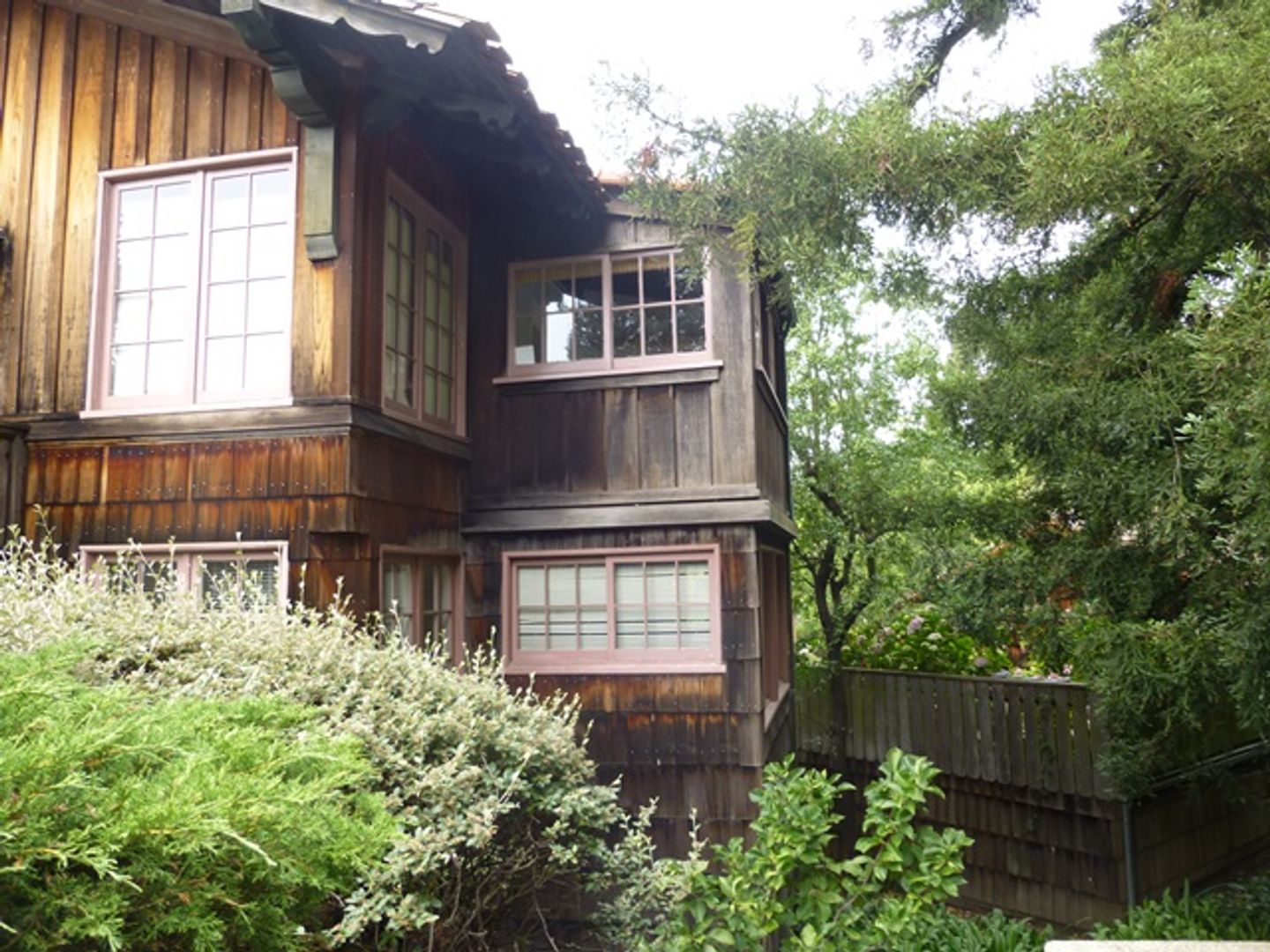 Berkeley Apartment: 2501-27 Rose Walk