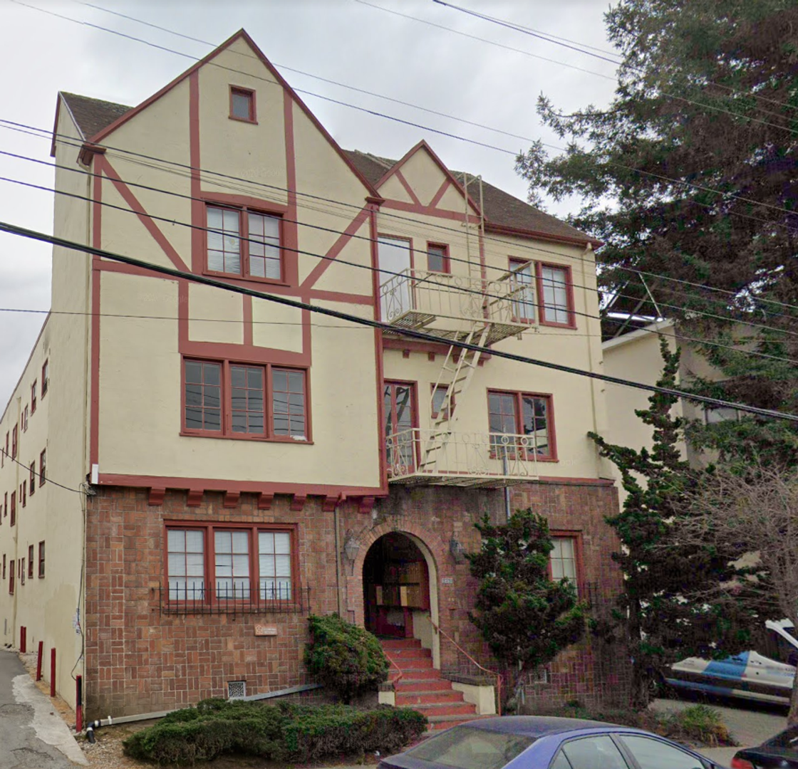Berkeley Apartment: 2320 Haste St. Apt 16
